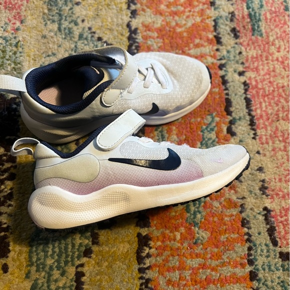 Nike Kids' revolution 7 (GS) size 10 - Picture 3 of 7